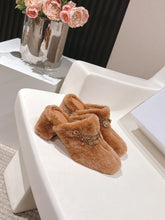 China Replica Loewe Women Shoes 105usd Only